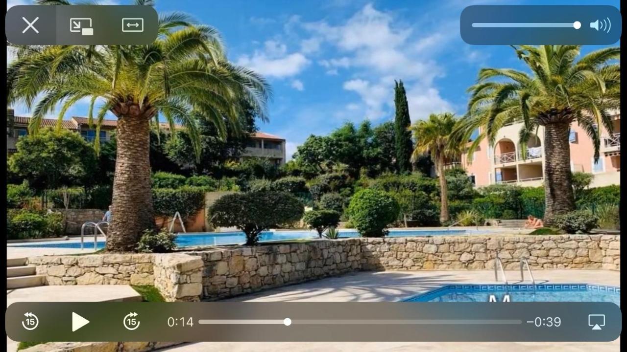 2P Terrasse vue piscine et jardin tropical La Croix Valmer Extérieur photo
